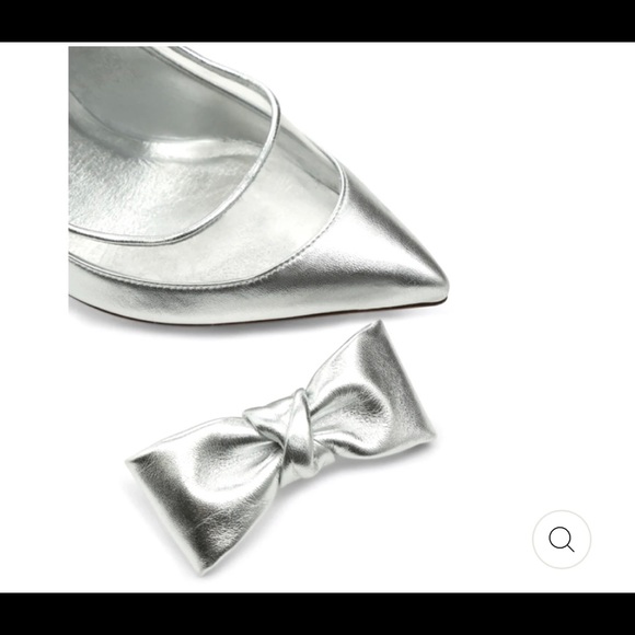 VALENTINO WOMEN'S LEATHER METALLIC DOLLYBOW PUMPS SILVER - Picture 16 of 16